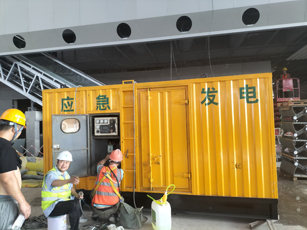 拜城怎样判断空气滤清器是否需要更换？